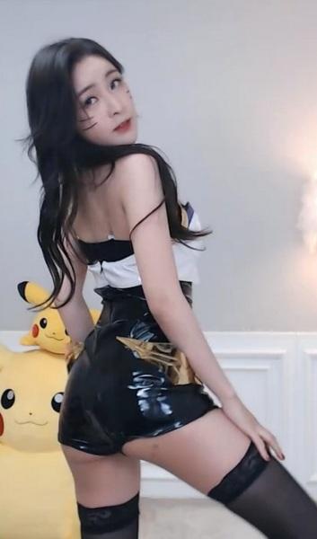 深夜释放自己草莓视频